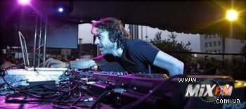 Benny Benassi: "Я буду расширять список топ-артистов, с которыми мне пришлось поработать"