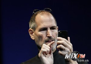 Apple представила iPhone четвертого поколения