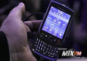 RIM представила BlackBerry Torch с новой операционной системой