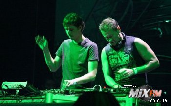 Cosmic Gate собираются назад в будущее