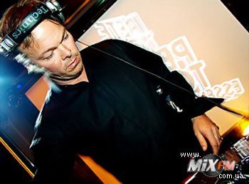 Pete Tong празднует 20 лет на BBC Radio 1